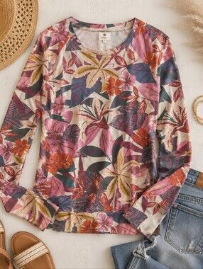 SUNDRY Womens Bohemian Colorful Crewneck
